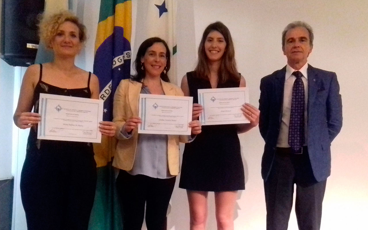 Alumnas de la UB fueron reconocidas con el Premio “Manuel Ibañez”