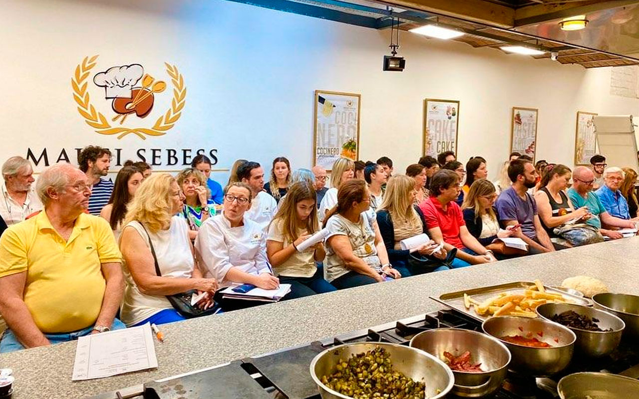 Matriculados en la Licenciatura en Gastronomía asistieron a la IV Semana de la Cocina Italiana
