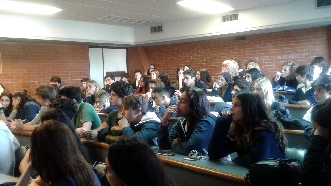 Universidad de Belgrano | Alumnos de Colegios Secundarios visitan la UB en el marco del concurso Tercer Tiempo