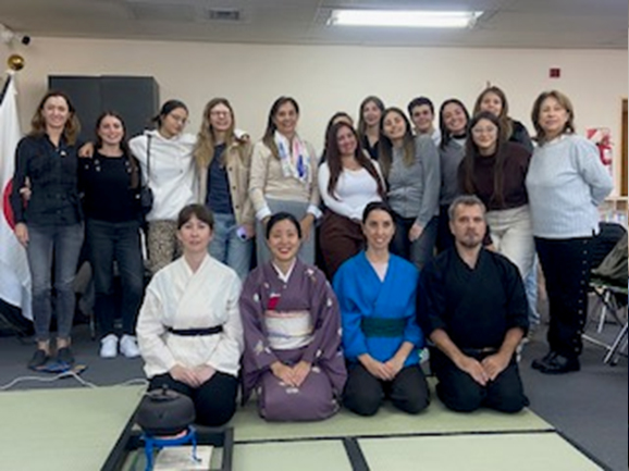 La UB visita la Embajada de Japón