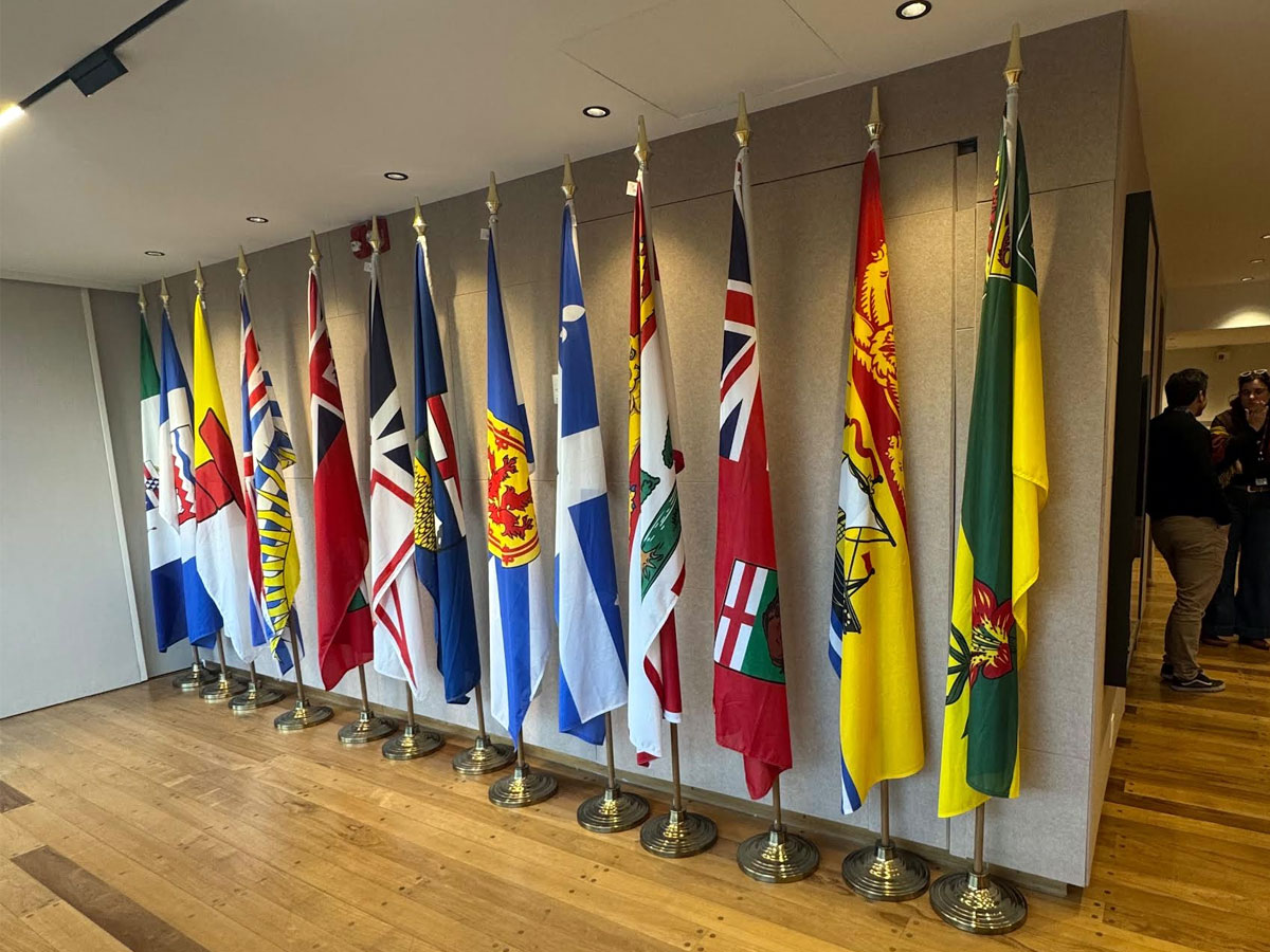 Estudiantes de Relaciones Internacionales visitaron la Embajada de Canadá en el marco del programa Diplomacia UB